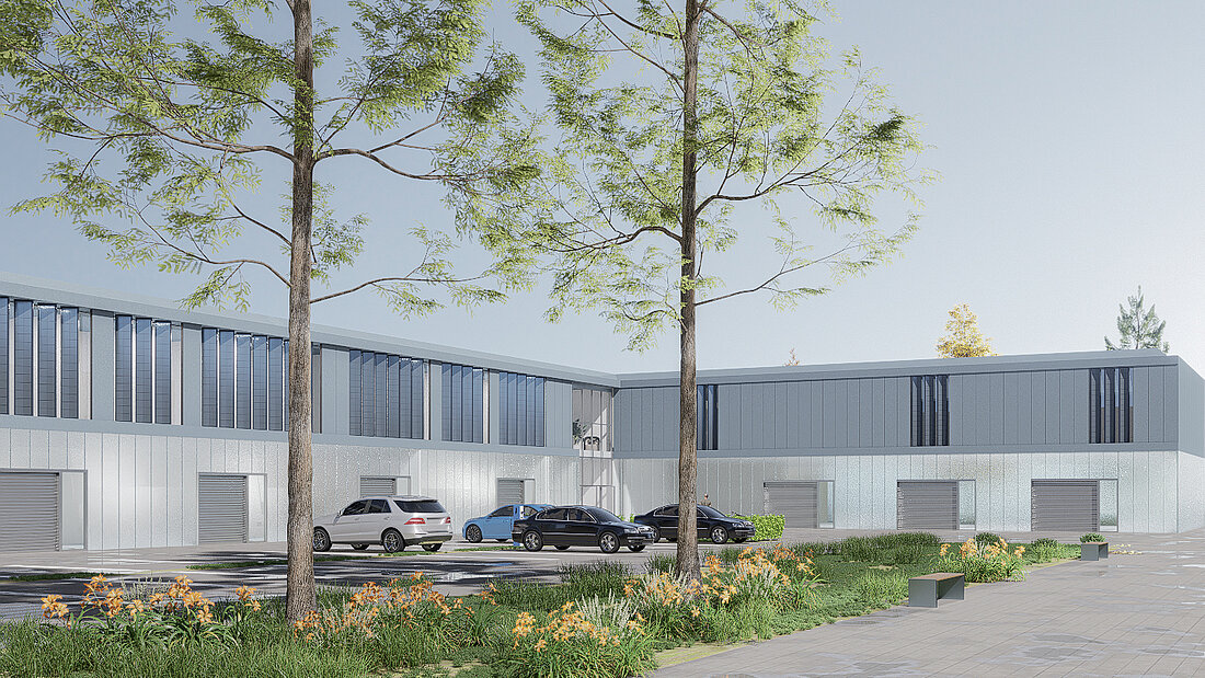 Visualisierung eines modernen, zweigeschossigen Büro- oder Verwaltungsgebäudes mit großen Fensterflächen. Im Vordergrund befinden sich parkende Autos, Grünflächen mit Blumen sowie zwei hohe Bäume. Die Architektur wirkt klar, funktional und lichtdurchflutet.
